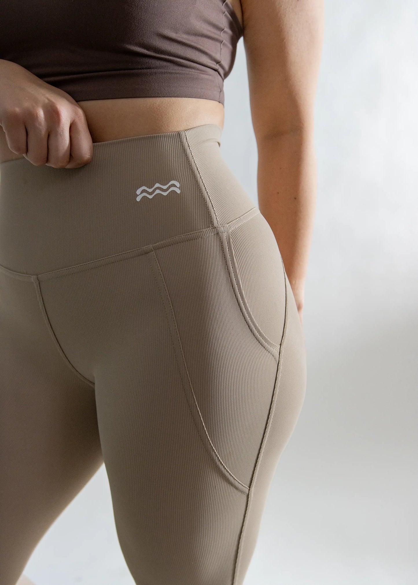AQUARIUS ESSENTIAL PANT